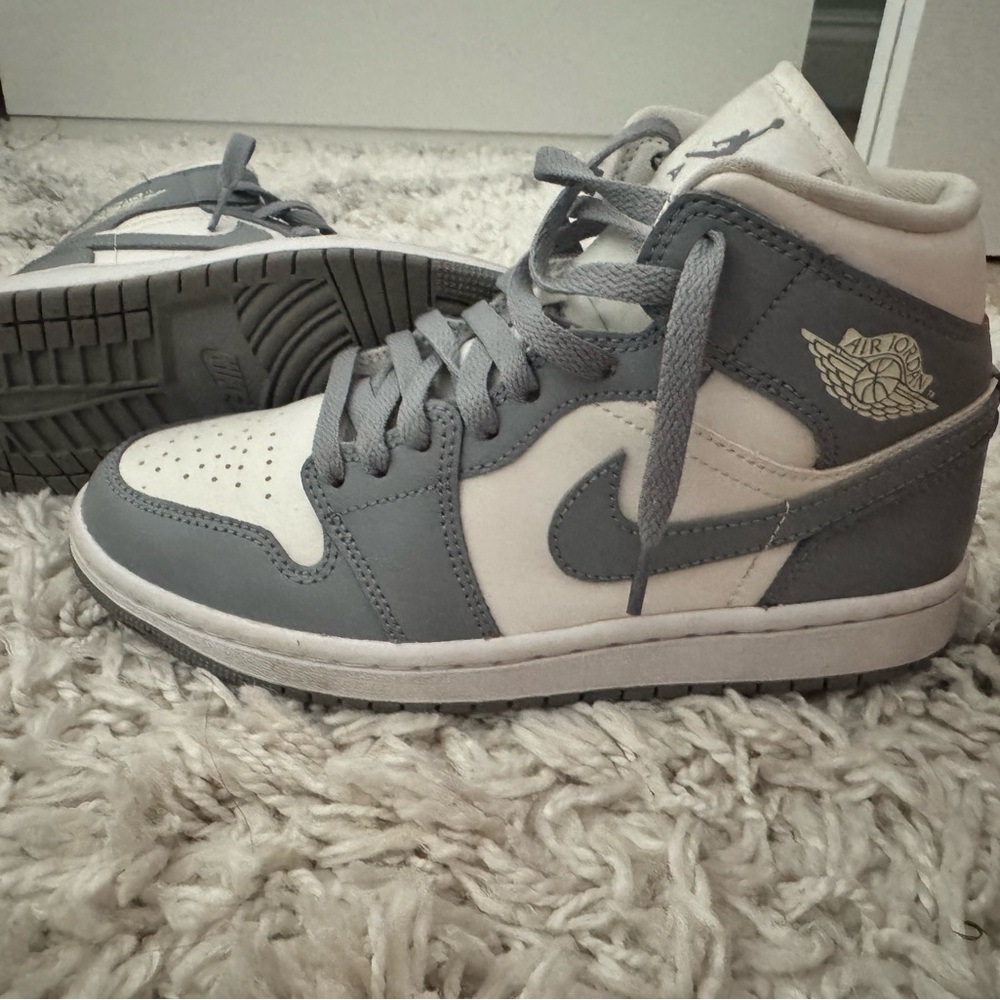 Nike White and Gray Sneakers